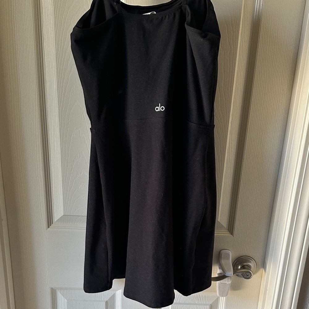 Alo Dress - Picture 3 of 4